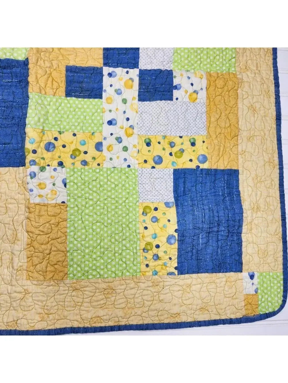 Adorable Handmade Small Quilt Yellow Blue Bubbles Machine Quilted 28 x 38 Inch